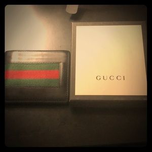Gucci web wallet